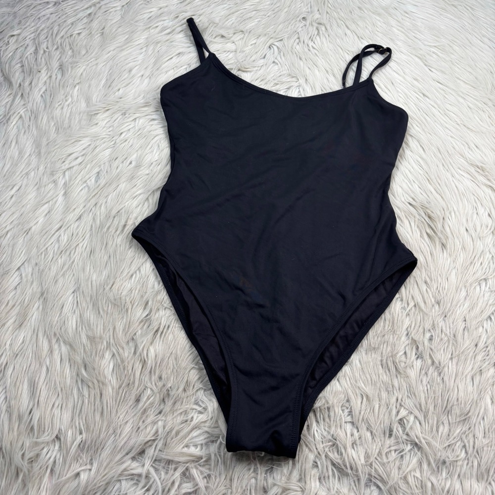 Andie Women's M Black Laguna One Piece Classic Beach Resort